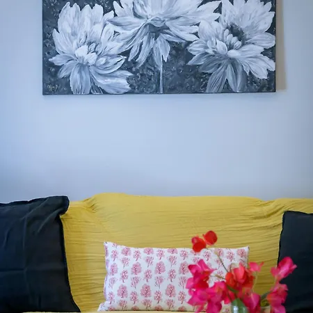 Apartment Lush 2bed Apt At The Acropolis! *