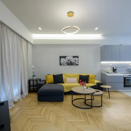 Apartment Lush 2bed Apt At The Acropolis!